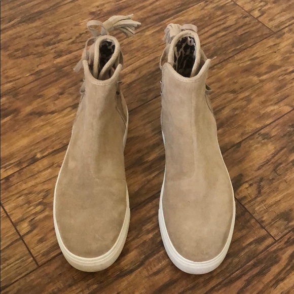 Zara Women High Top Suede Sneakers with Tie Back - Picture 2 of 6